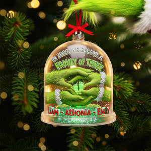 Green Family Ornament - Personalized Gifts For Family 04tgta220825