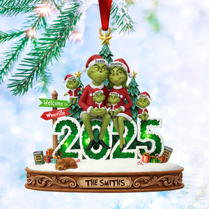 Cheerful Green Family Ornament - Personalized Christmas Gifts For Family 03PAQN111025
