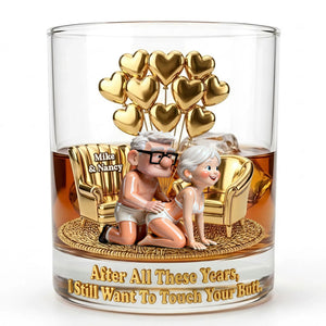 Funny Old Couple Round Glass - Personalized Gifts For Couple 05OHTI040626