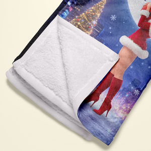 Kissing Couple Christmas Blanket - Personalized Gifts For Couple Blanket 02HUTI290826