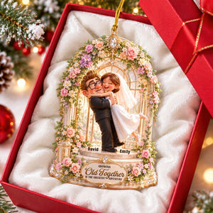 Hugging Couple Ornament - Personalized Gifts For Couple Christmas Ornament 06TTQN180926