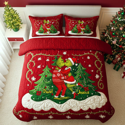 Festive Couple Kiss Quilt Set Special Line - Personalized Christmas Gift For Couples 02NALU080925